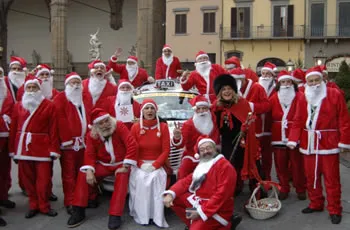 I Babbi Natale arrivano agli Innocenti