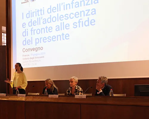 i relatori del convegno I diritti dell'infanzia e dell'adolescenza di fronte alle sfide del presente