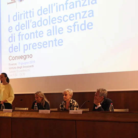 i relatori del convegno I diritti dell'infanzia e dell'adolescenza di fronte alle sfide del presente