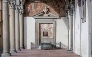 finestra ferrata dell'Istituto degli Innocenti